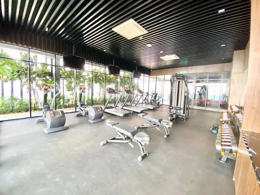Beacon Executive Suites #Elegant #Skypool #Georgetown #4Pax #2Br 2Bath #1Queen 2Single #Quality Well Maintained #Private Superhost George Town