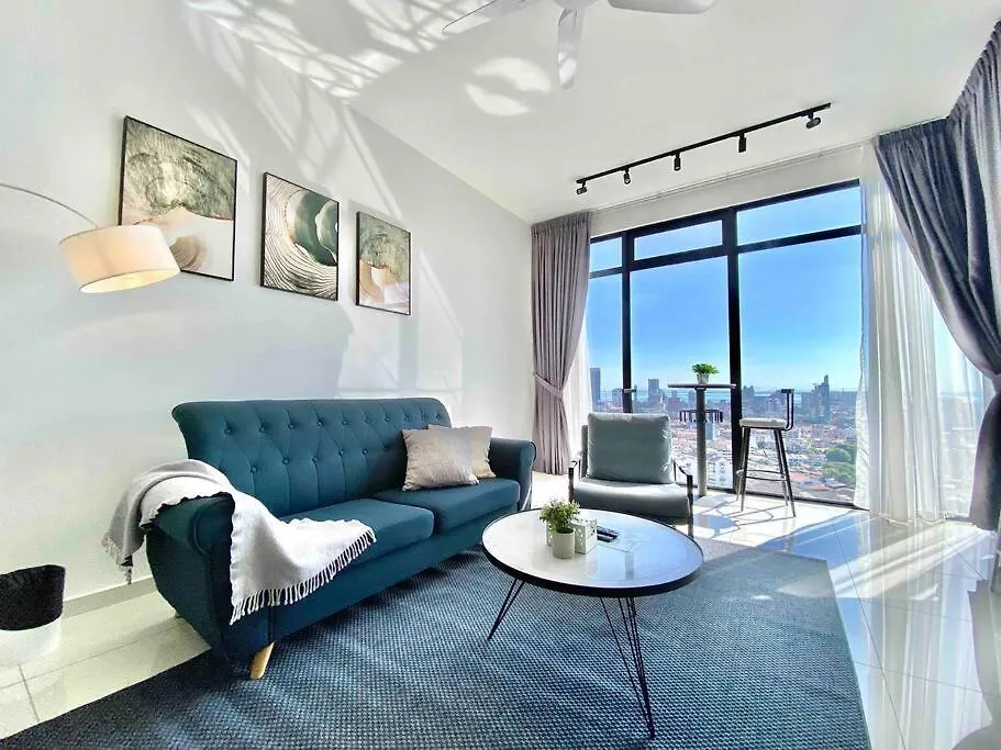Beacon Executive Suites #Elegant #Skypool #Georgetown #4Pax #2Br 2Bath #1Queen 2Single #Quality Well Maintained #Private Superhost George Town