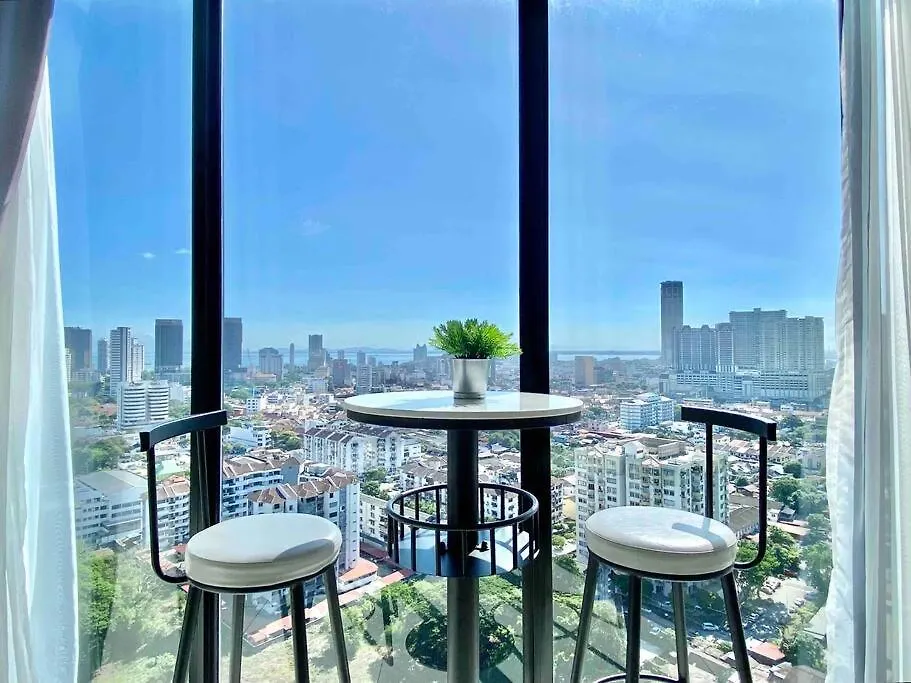 Beacon Executive Suites #Elegant #Skypool #Georgetown #4Pax #2Br 2Bath #1Queen 2Single #Quality Well Maintained #Private Superhost Apartment
